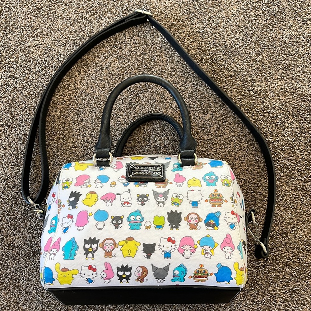 COPY - Lounge fly loves hello Sanrio purse